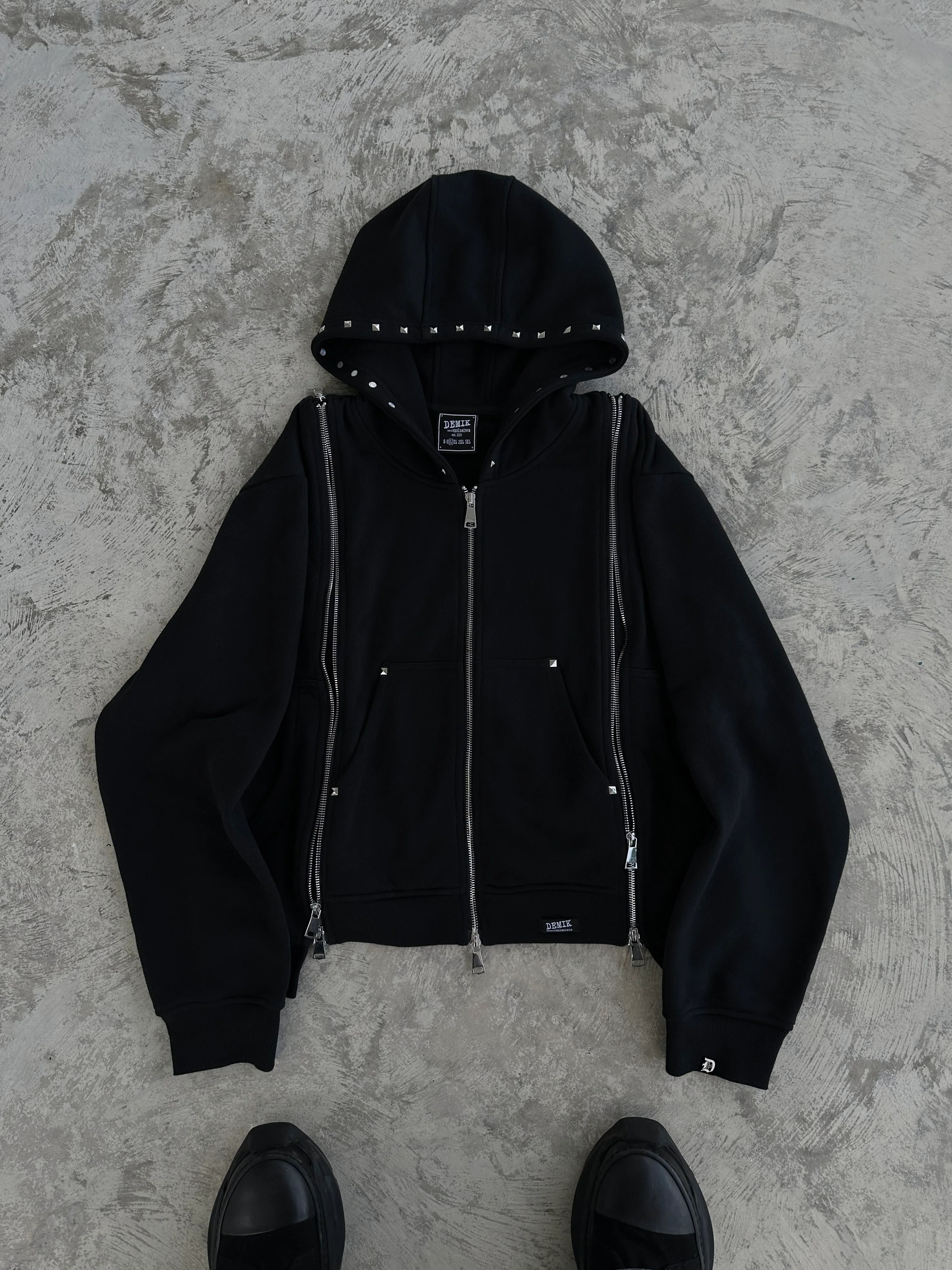 【DEMIK】STUDDED 3X ZIP UP HOODIE