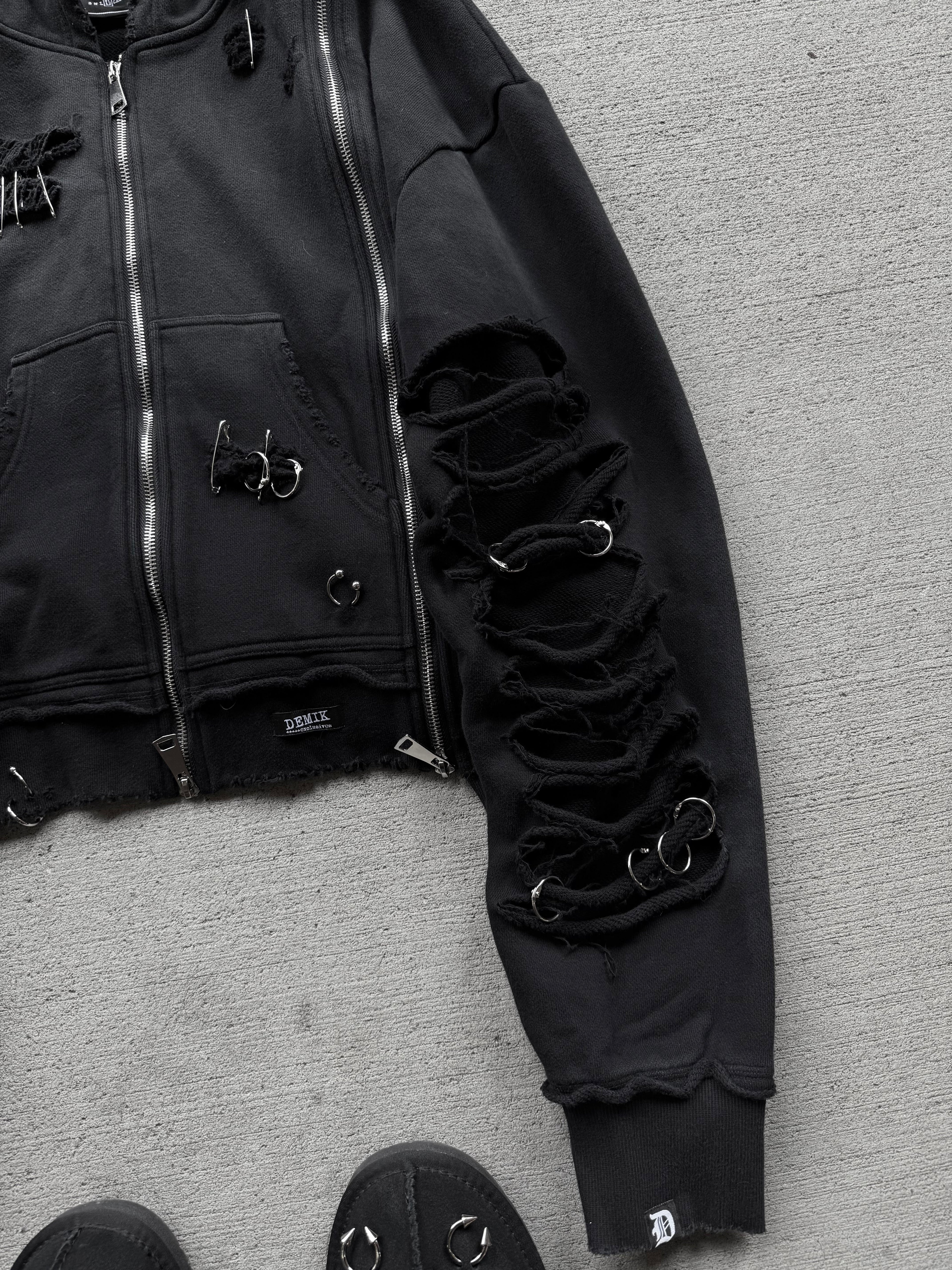 【DEMIK】PIERCED 3X ZIP UP HOODIE