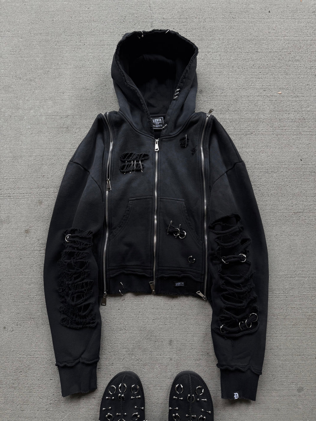 【DEMIK】PIERCED 3X ZIP UP HOODIE