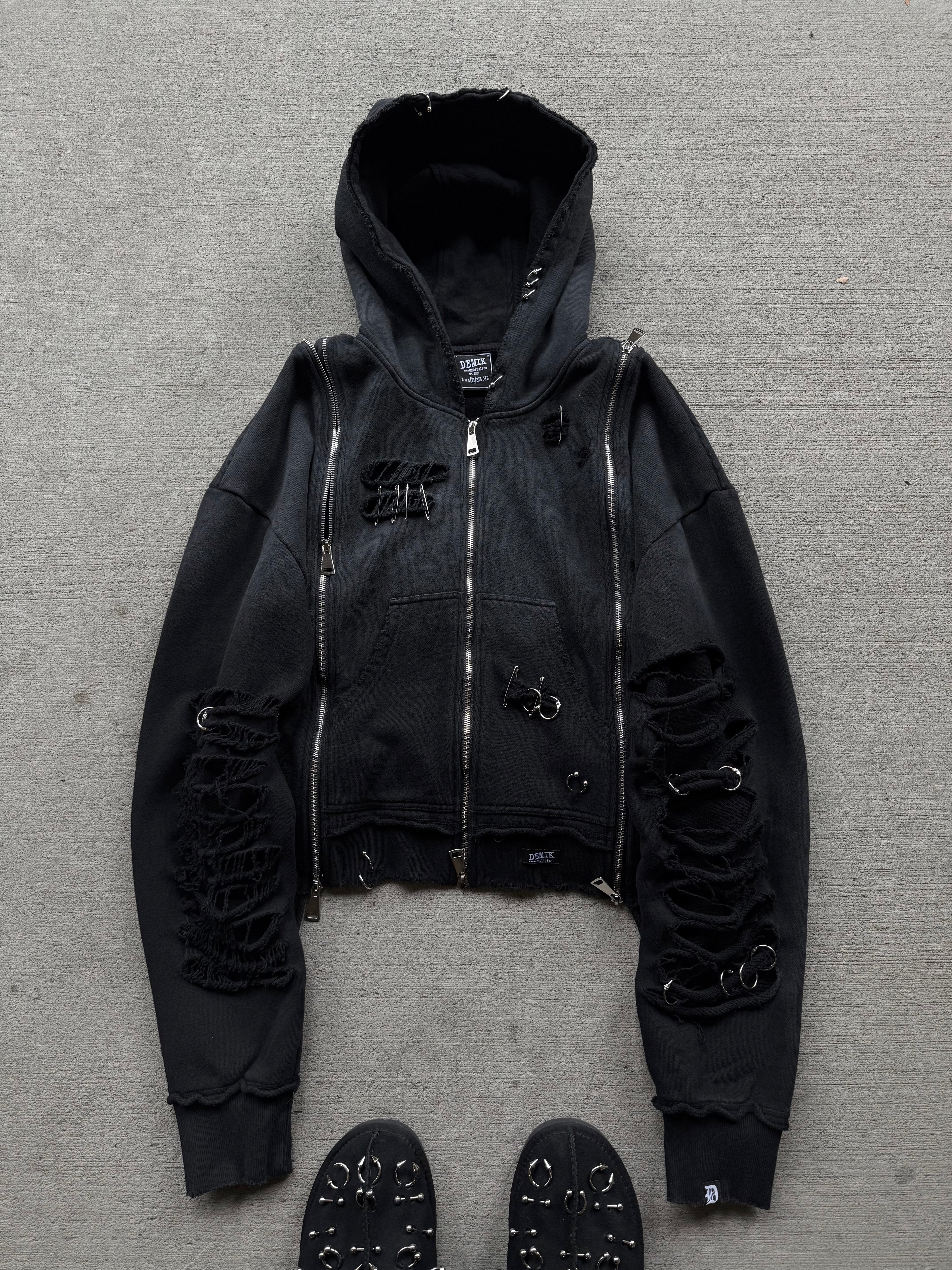 【DEMIK】PIERCED 3X ZIP UP HOODIE